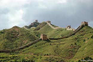 德天空：瓦茨克与凯尔在多特赛后在包厢讨论到凌晨